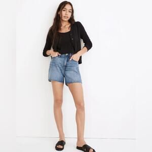 The Curvy Perfect Jean Short in Burnett Wash: TENCEL™ Denim size 27